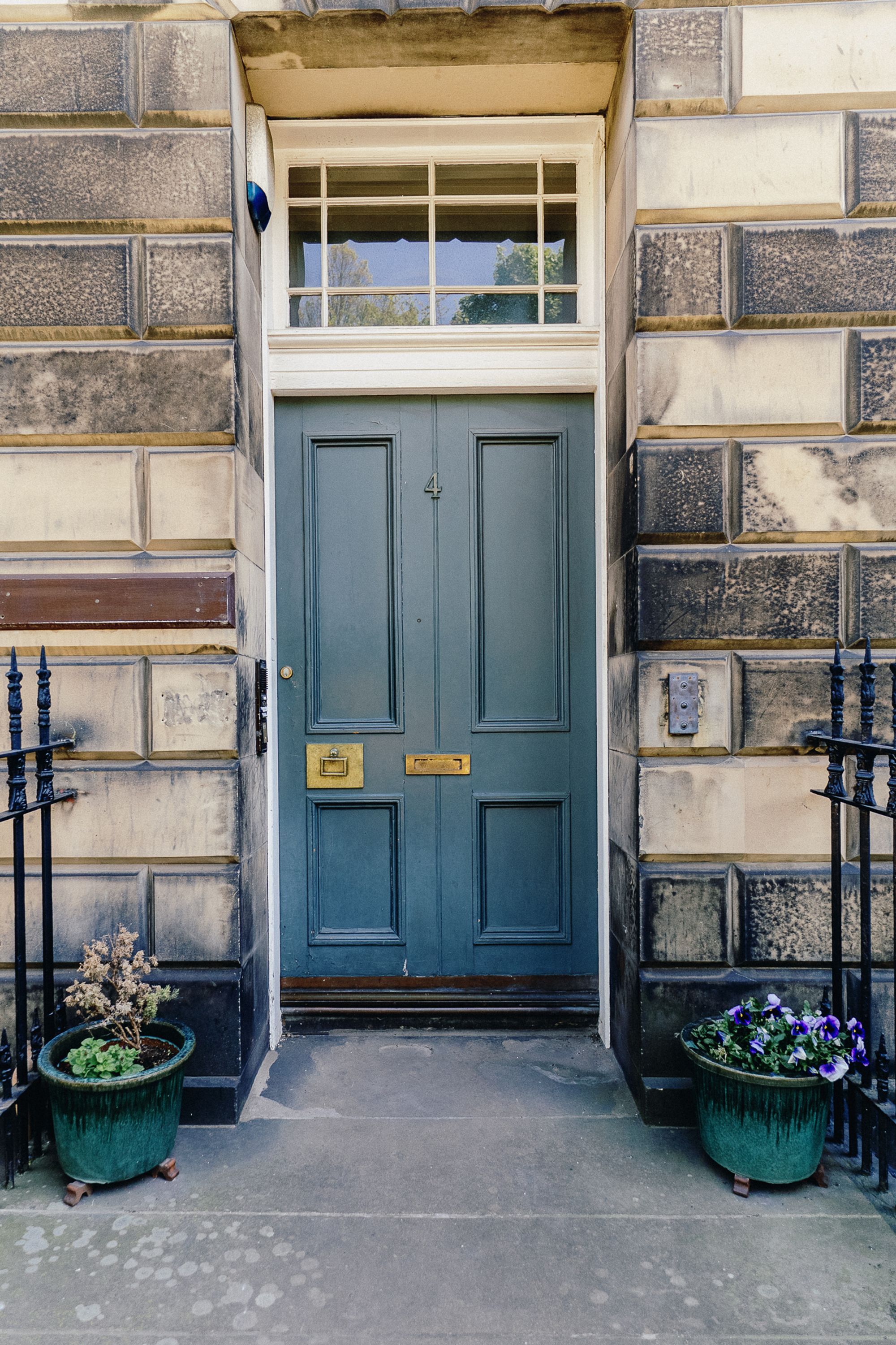 Niksen Randolph Crescent 20