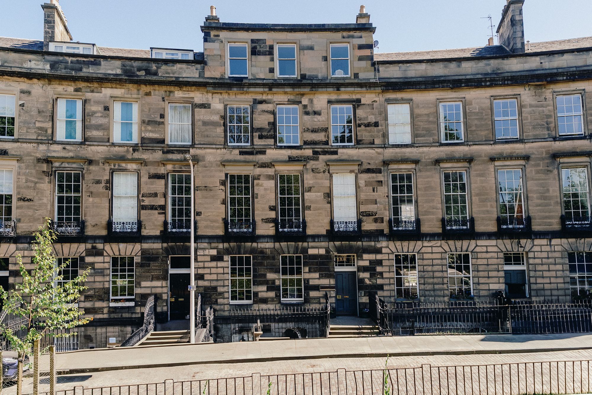 Niksen Randolph Crescent 24